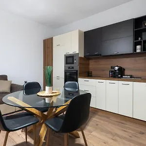 La Luna - High-end 2bd Flat In The Centre By Flat Mаnager , Sofía Bulgaria