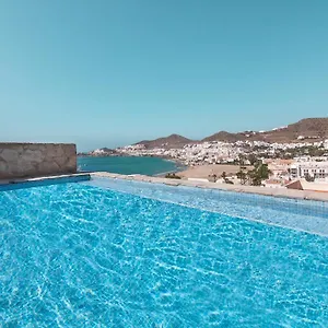 Luz Del Puerto , San José España